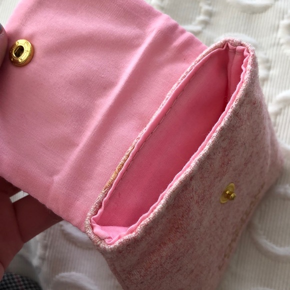 FREE WITH PURCHASE L’Occitane en Provence Pouch - Picture 8 of 8